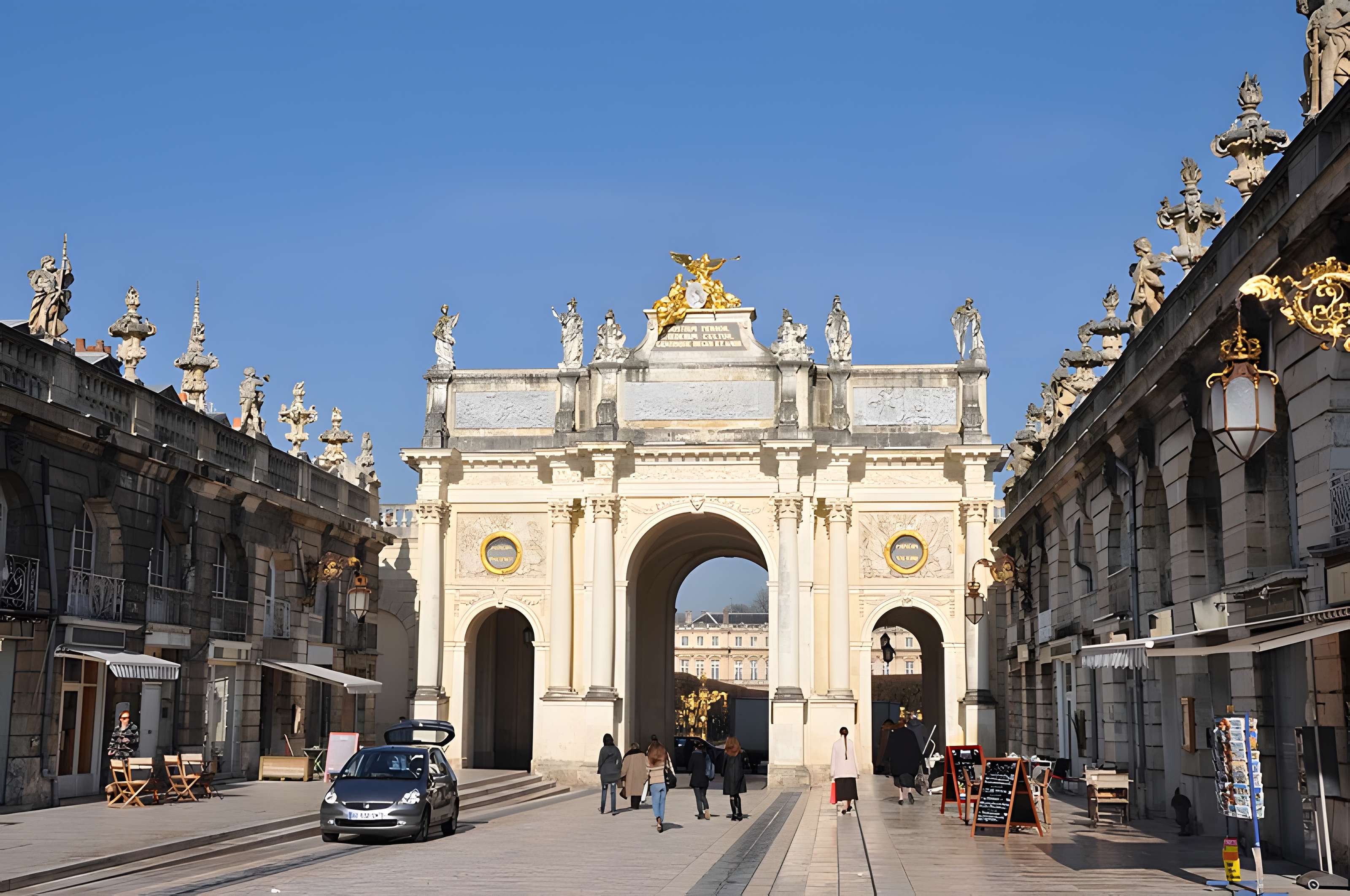 Ensemble formé par la place Stanislas, la rue Héré et la place de la Carrière