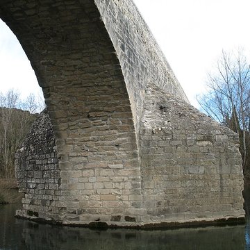 Pont Charles-Martel sur la Cèze à La Roque-sur-Cèze