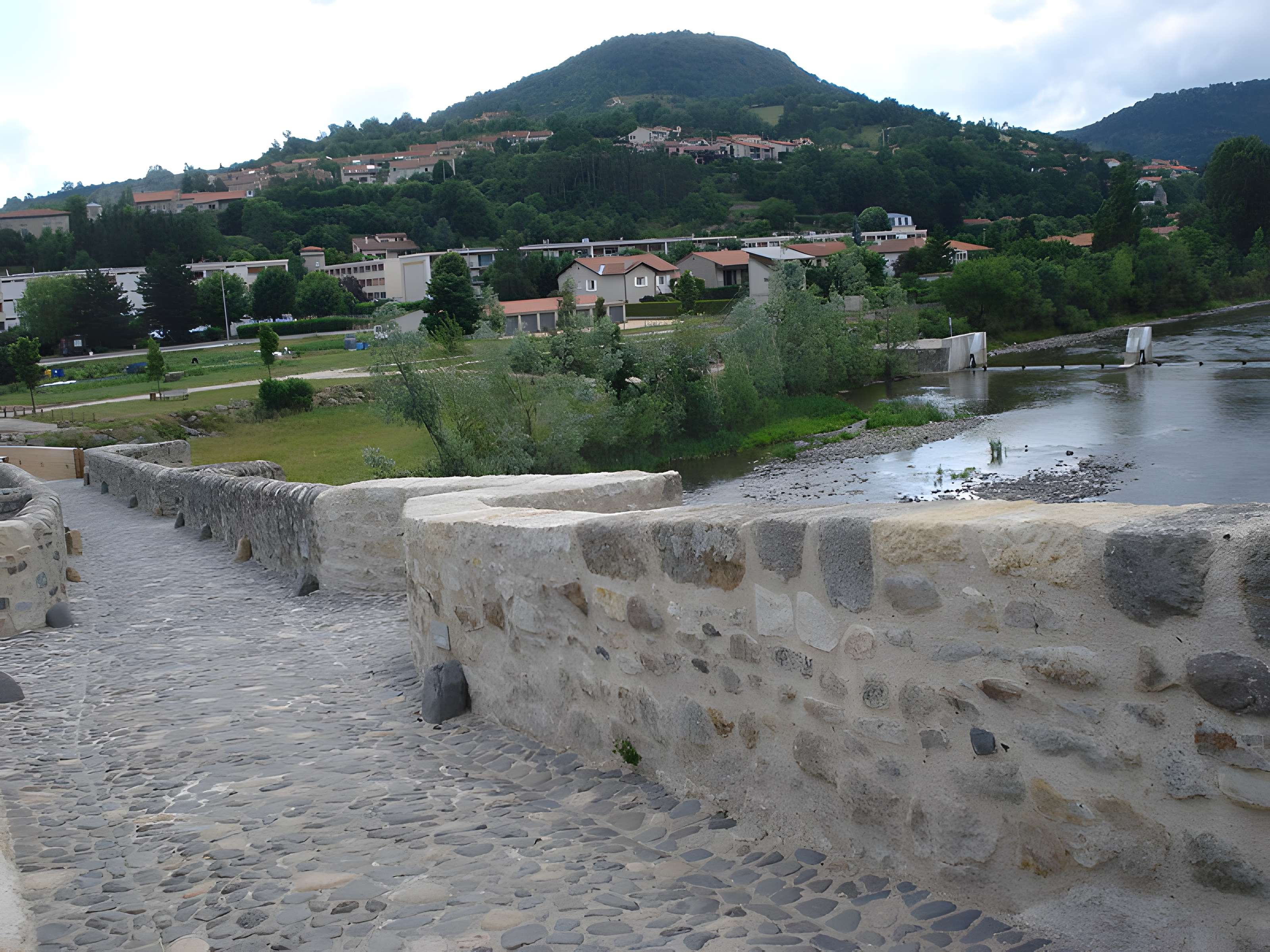 Pont de la Chartreuse à Brives-Charensac
