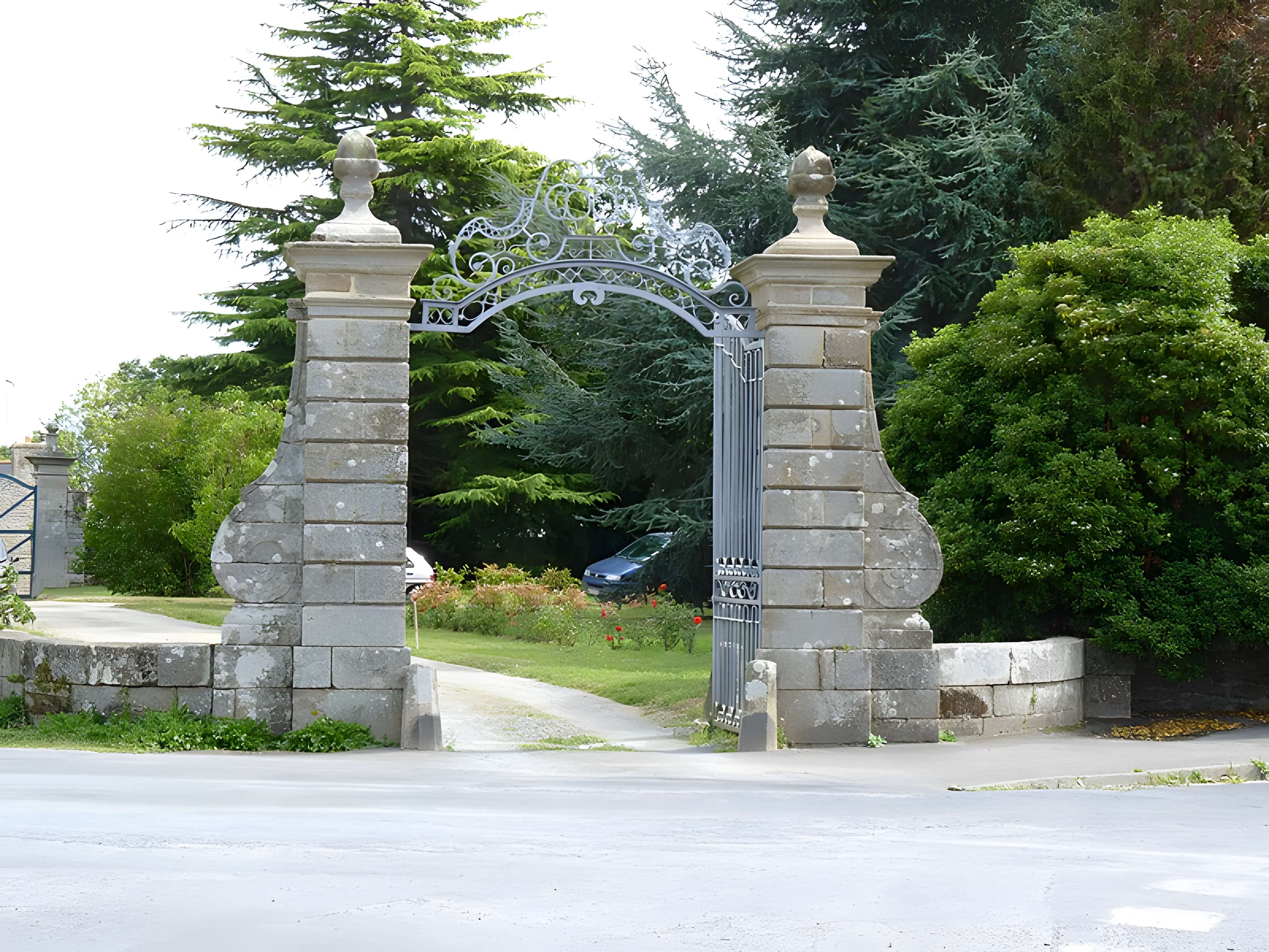 Château de la Fontaine-Saint-Père