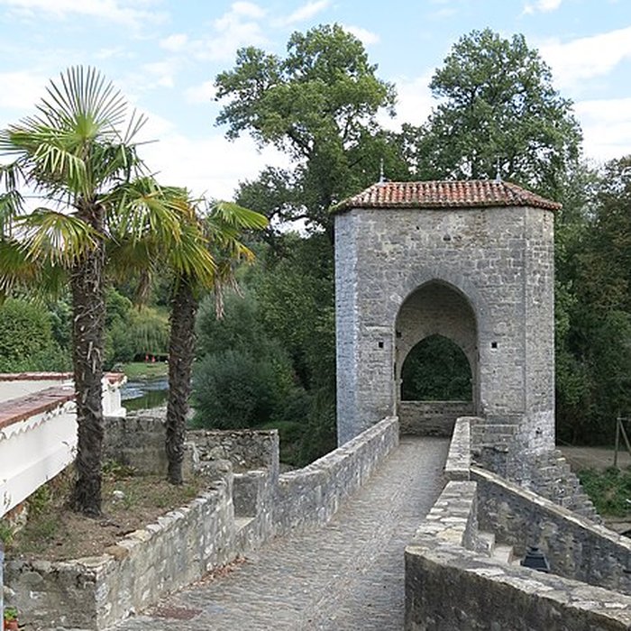Photo de Pont de la Légende à Sauveterre-de-Béarn