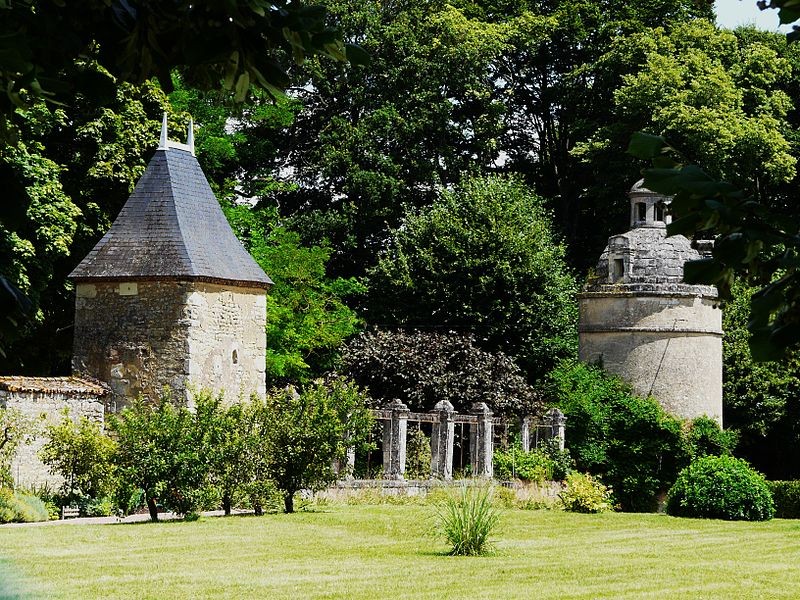 Photo de Château de la Forêt à Sainte-Verge