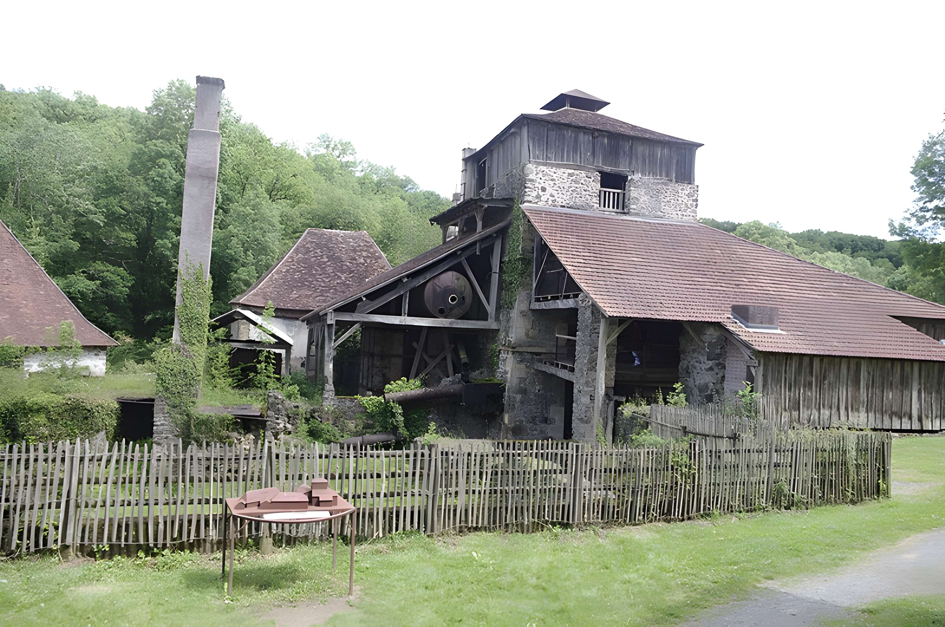 Château de la Forge à Savignac-Lédrier
