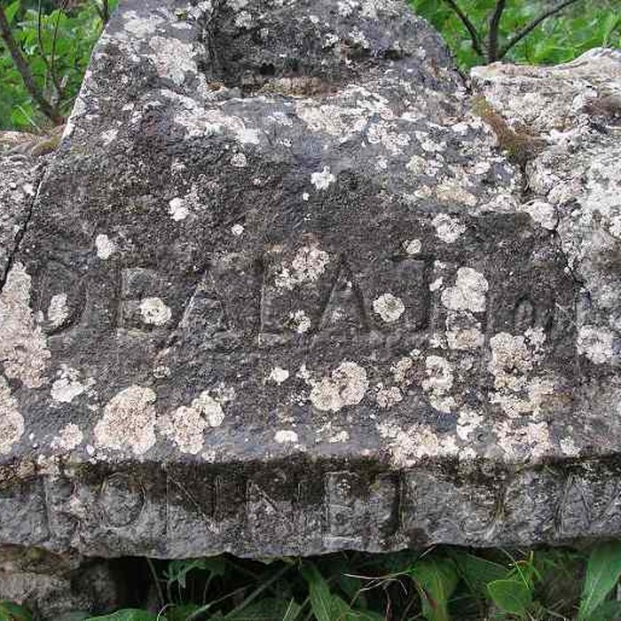 Photo de Pont de la Reine Jeanne à Entrepierres