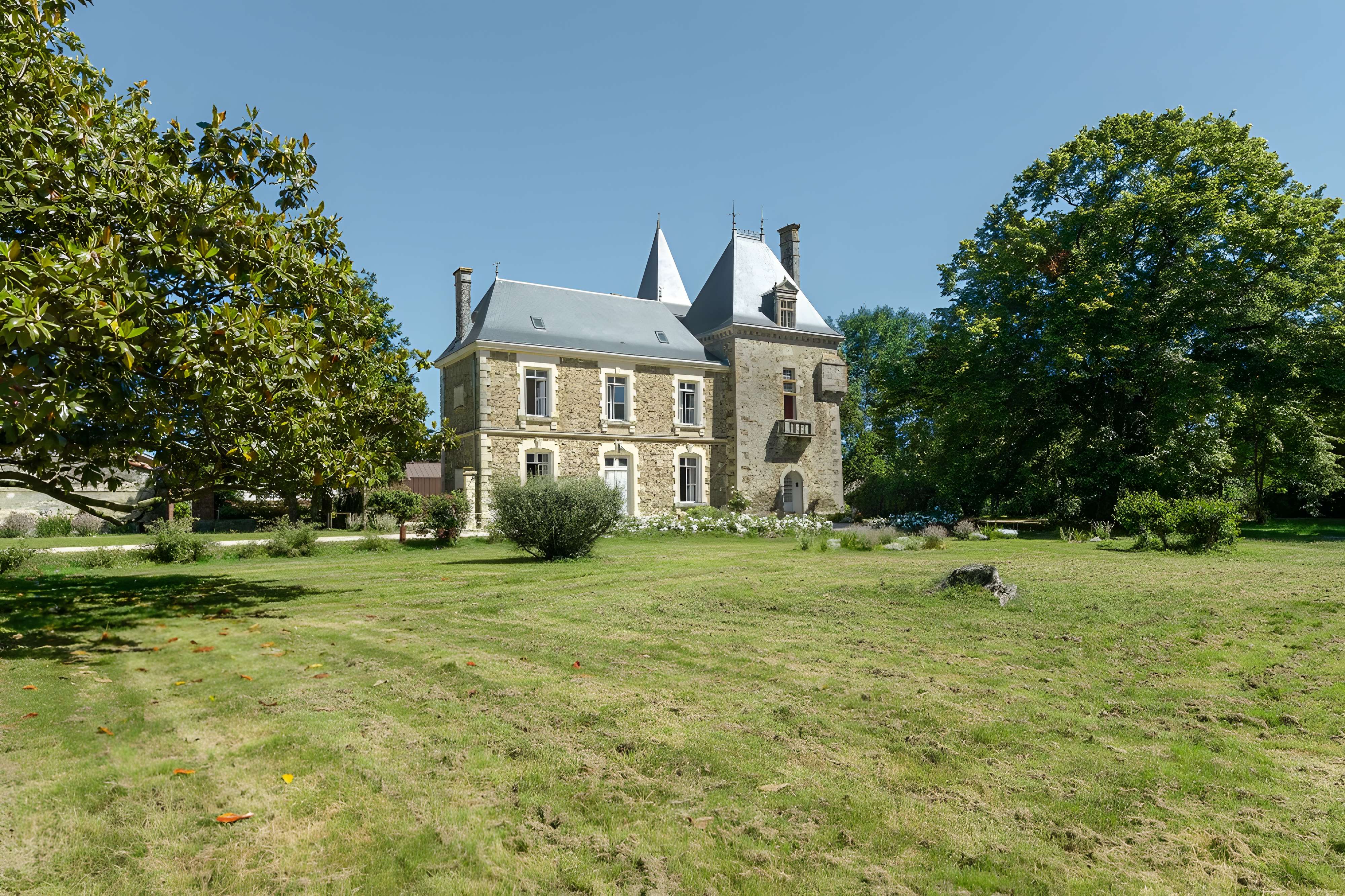 chateau de la haute-braconniere 