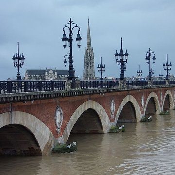 Pont de pierre à Bordeaux