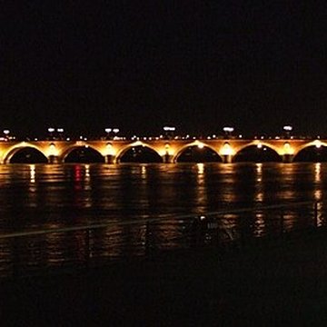 Pont de pierre à Bordeaux