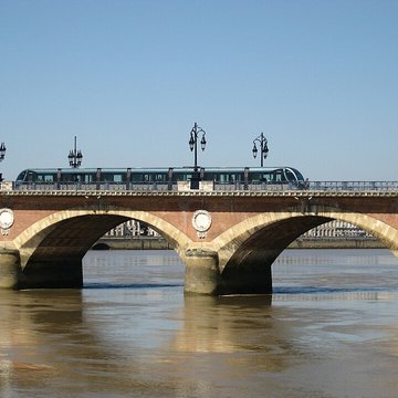 Pont de pierre à Bordeaux