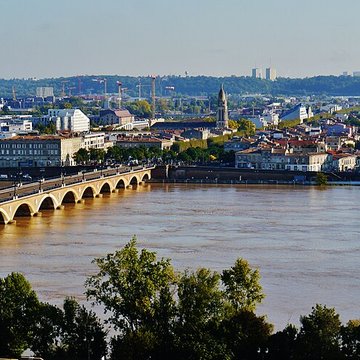 Pont de pierre à Bordeaux