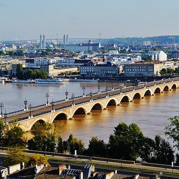 Pont de pierre à Bordeaux