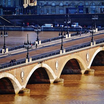 Pont de pierre à Bordeaux