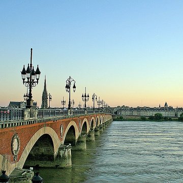 Pont de pierre à Bordeaux