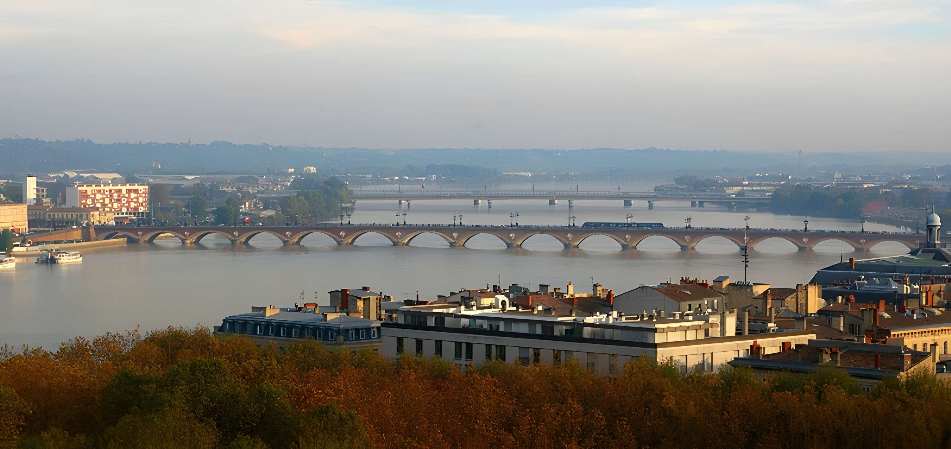 Pont de pierre à Bordeaux