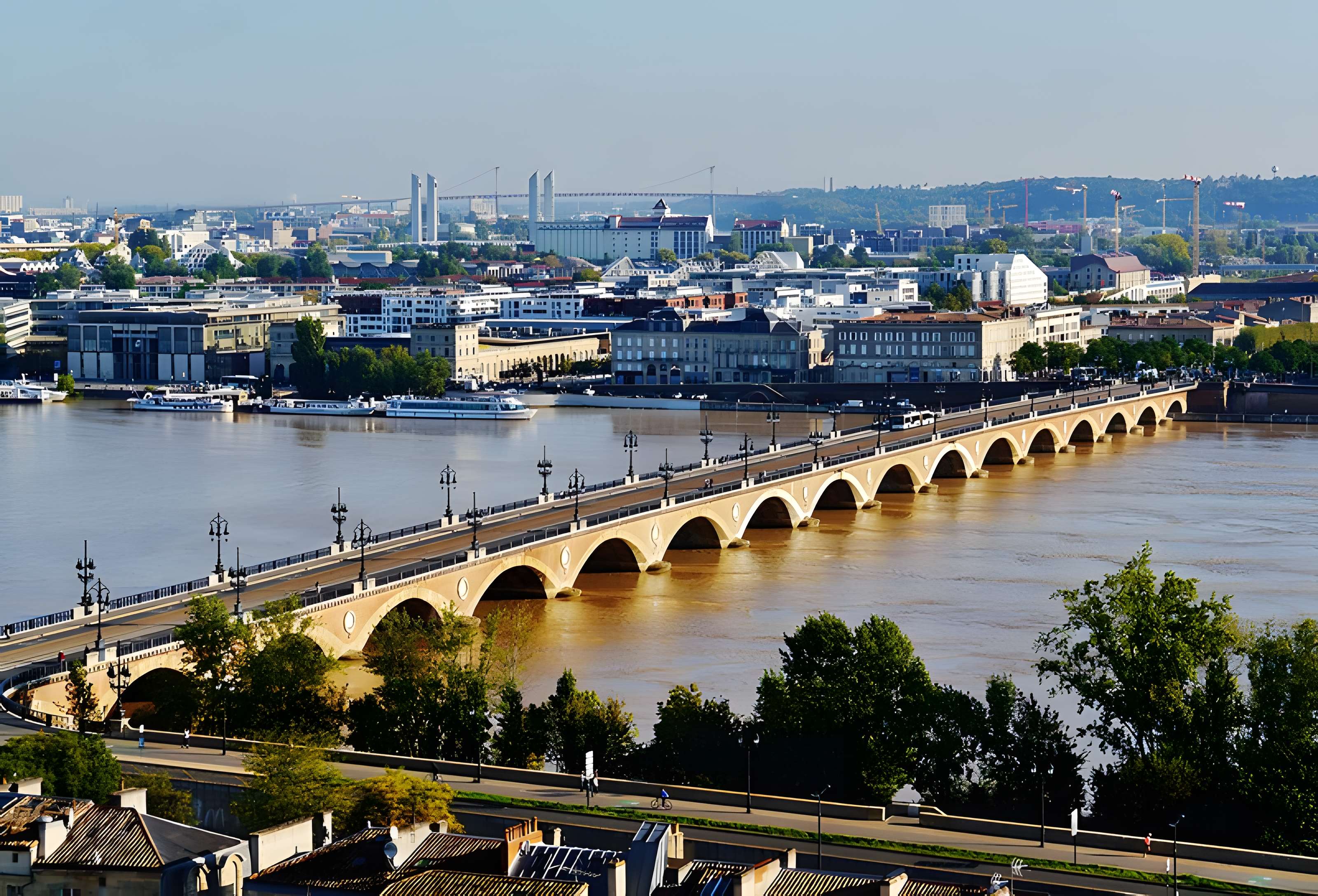 Pont de pierre à Bordeaux
