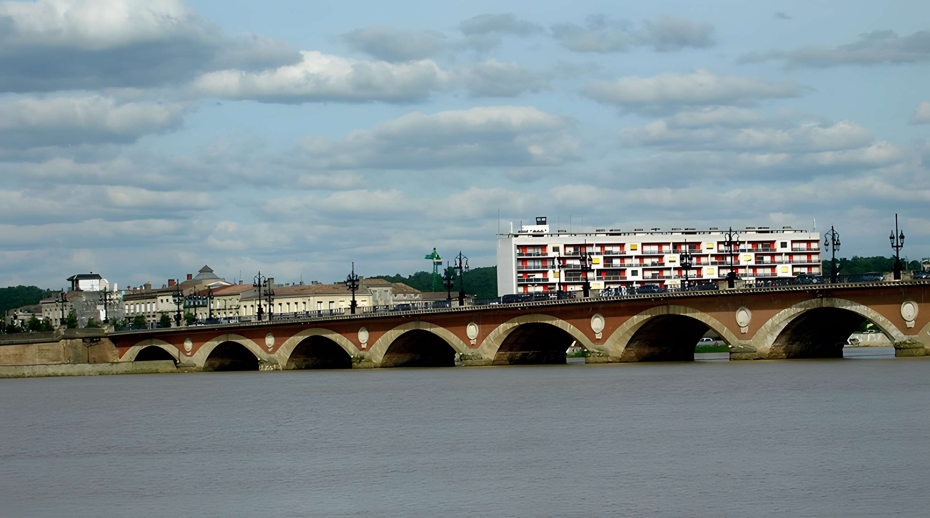 Pont de pierre à Bordeaux