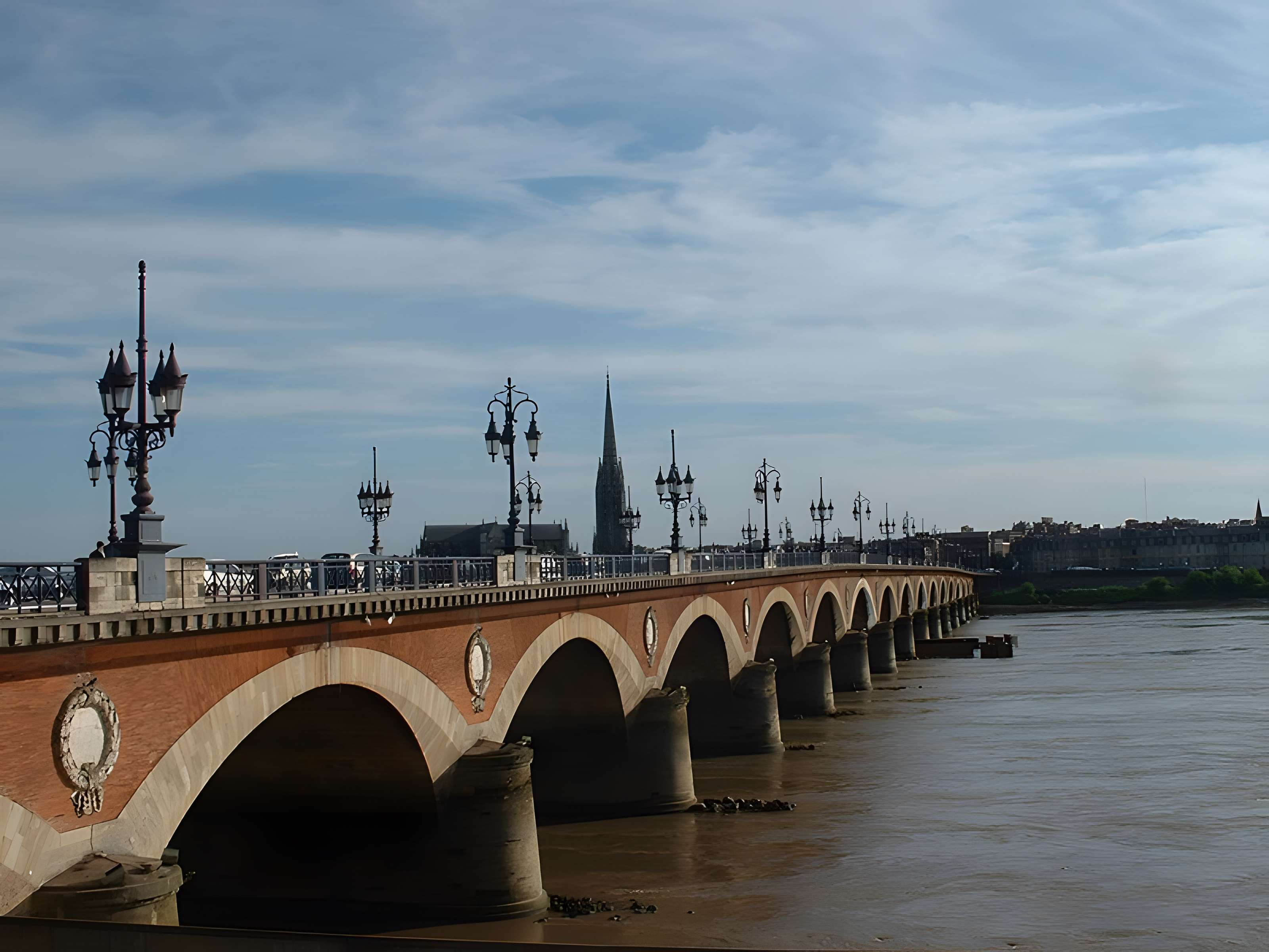 Pont de pierre à Bordeaux