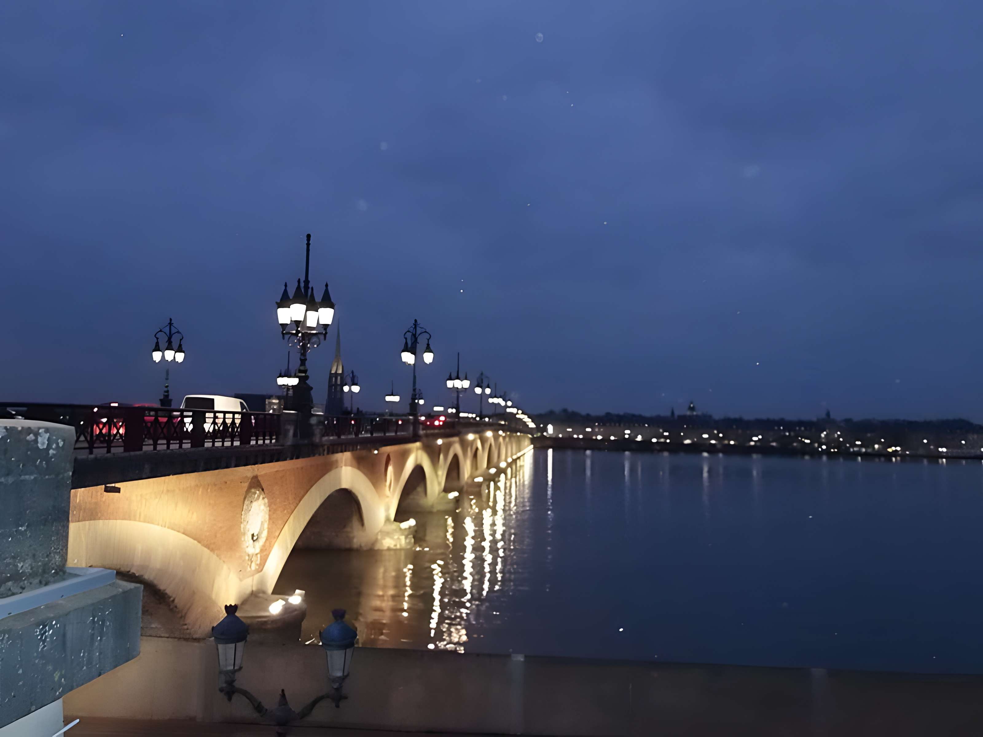 Pont de pierre à Bordeaux