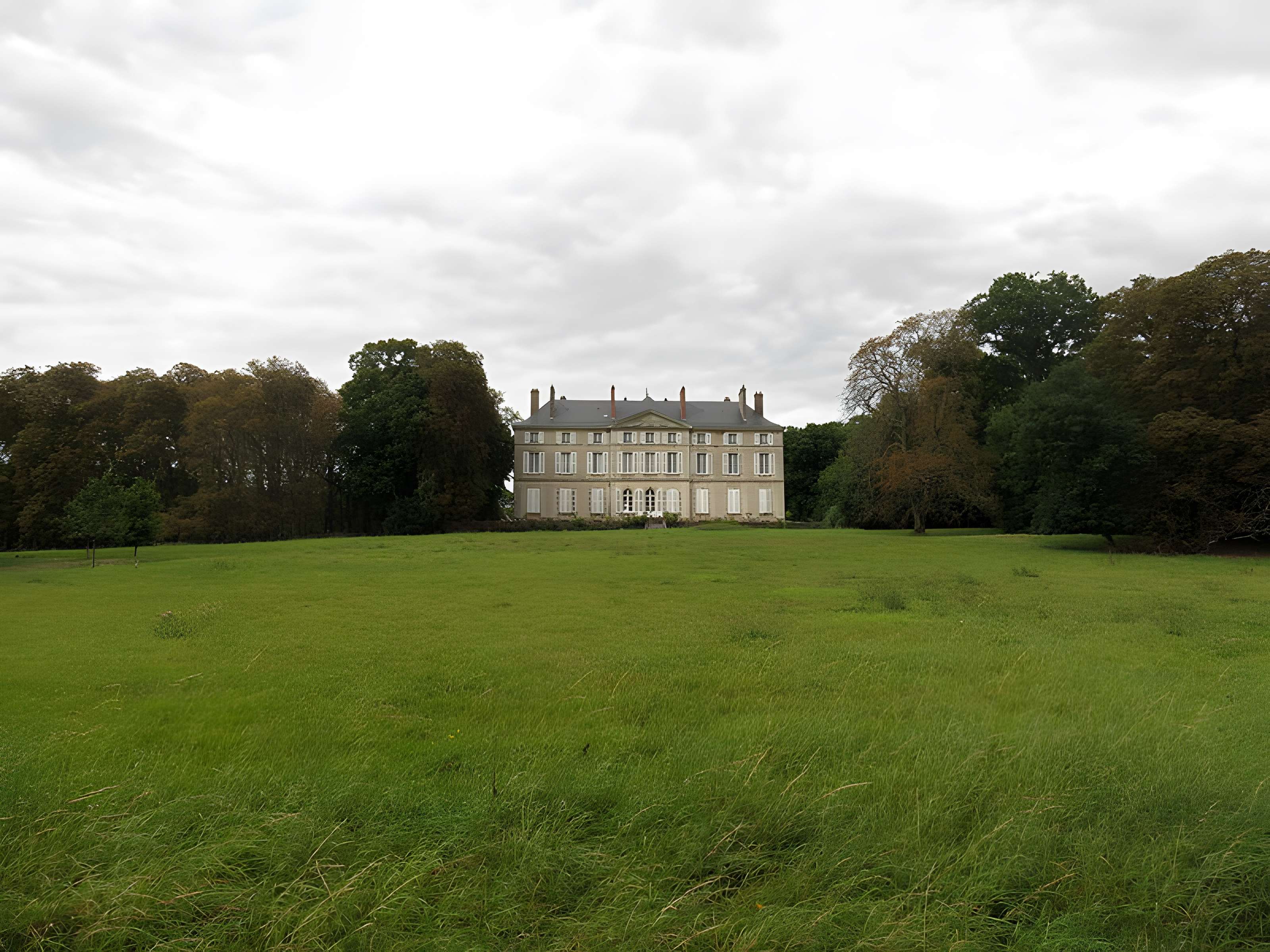 Château de la Roche à Noyant-la-Gravoyère