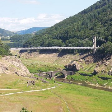 pont de treboul a sainte marie