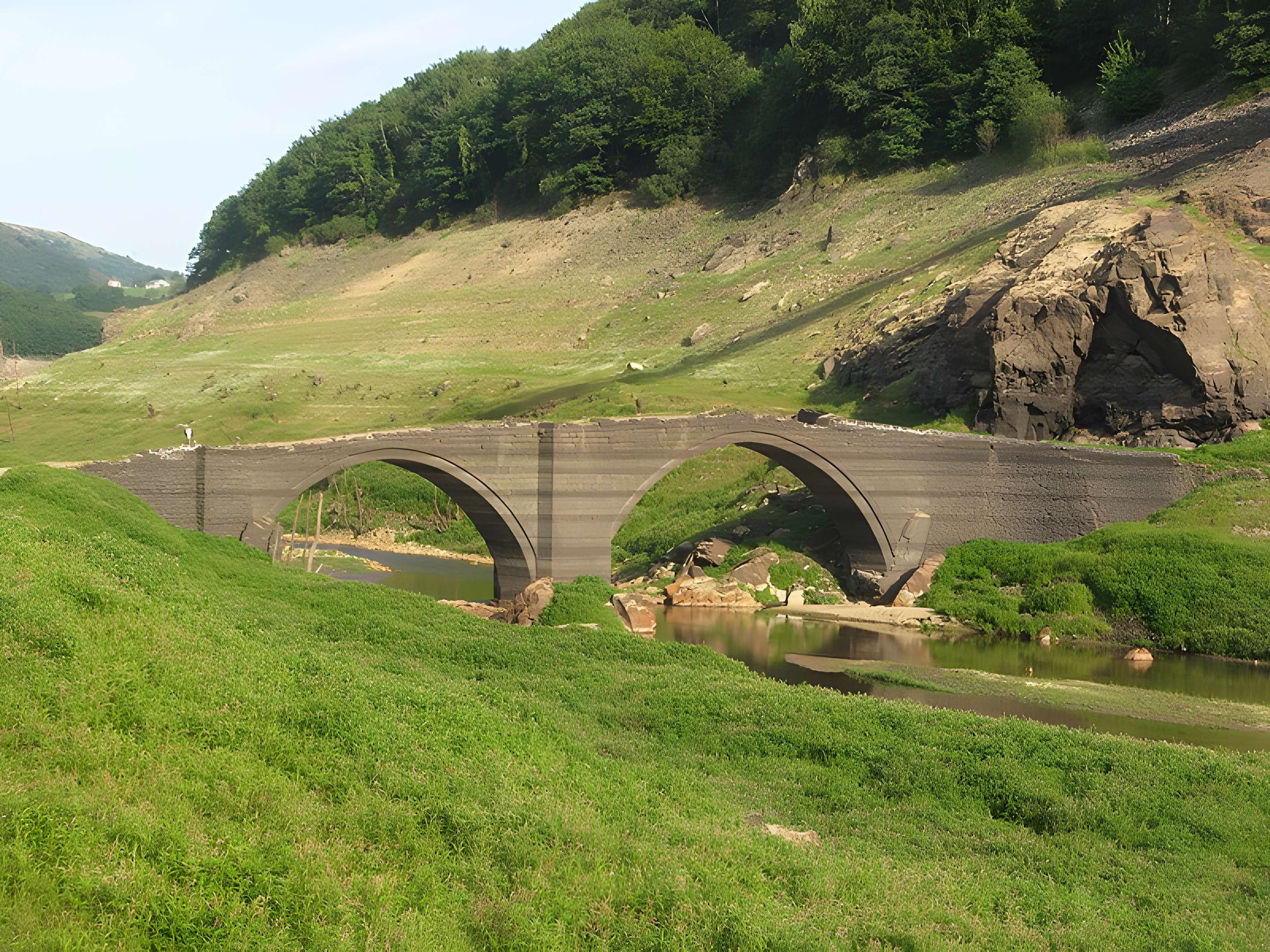Pont de Tréboul à Sainte-Marie