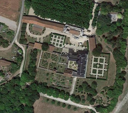 Château de la Roche-du-Maine 