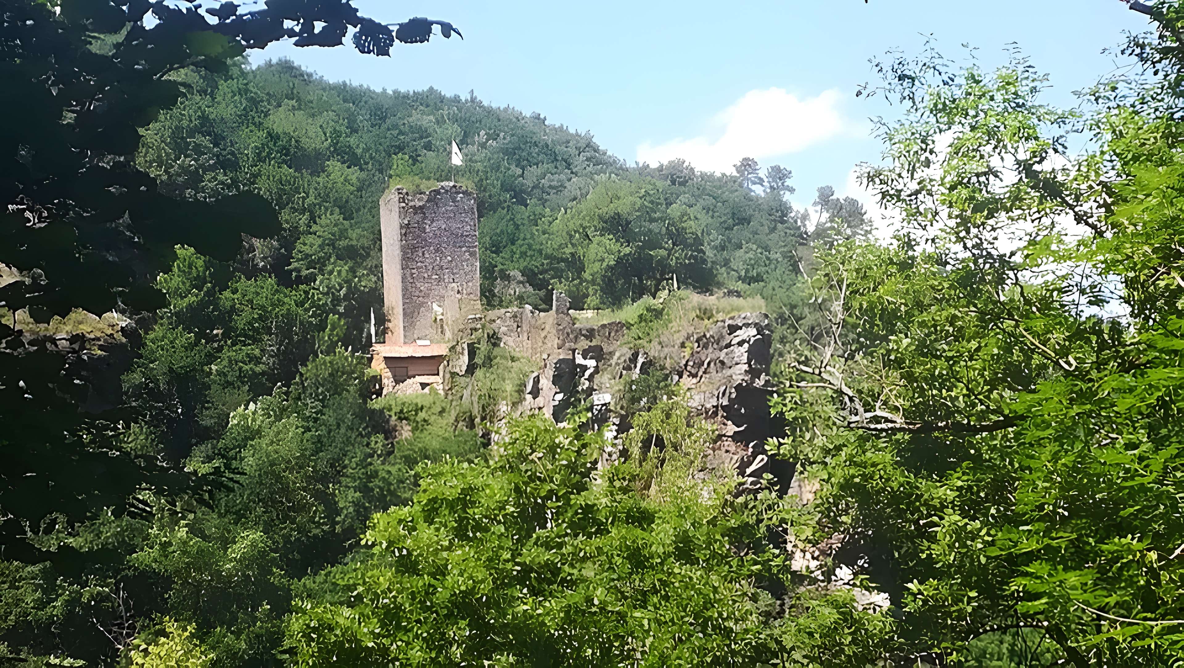 Château de la Roque à Hébécrevon