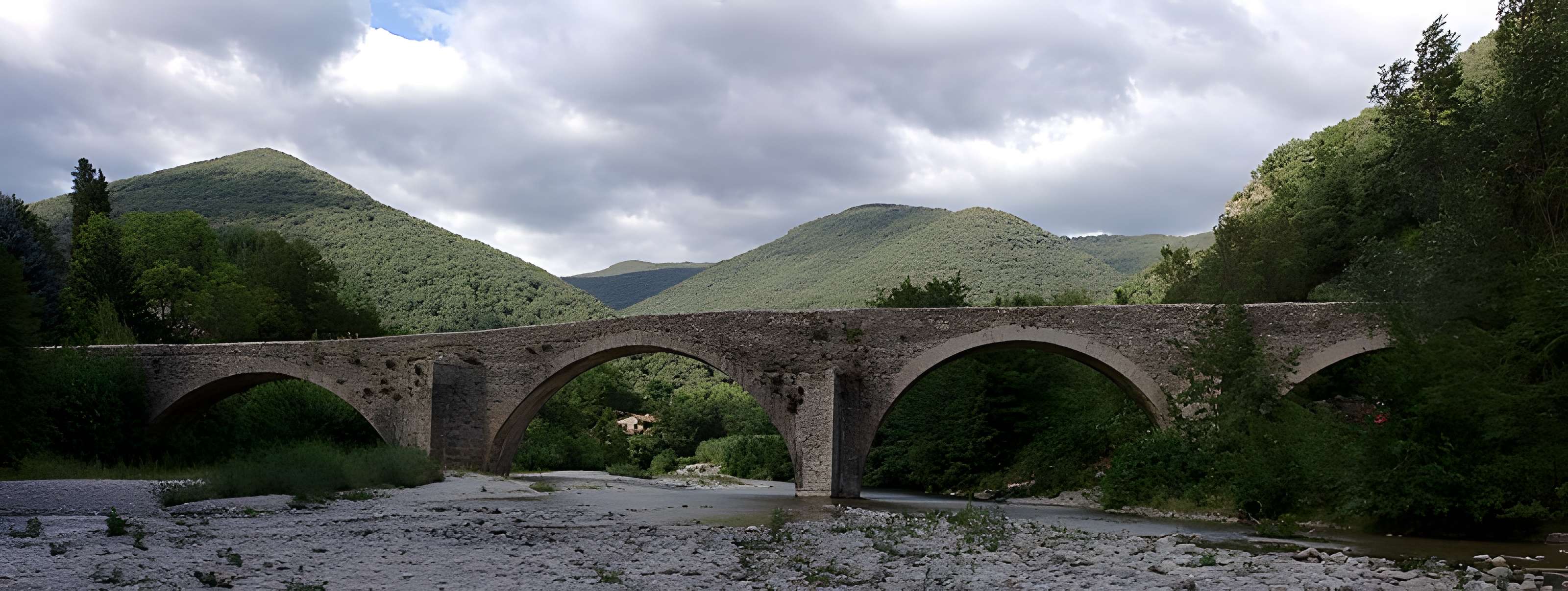 Pont des Camisards à Mialet