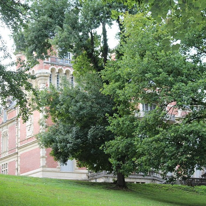 Photo de Château de la Tour à Neuville-sur-Ain