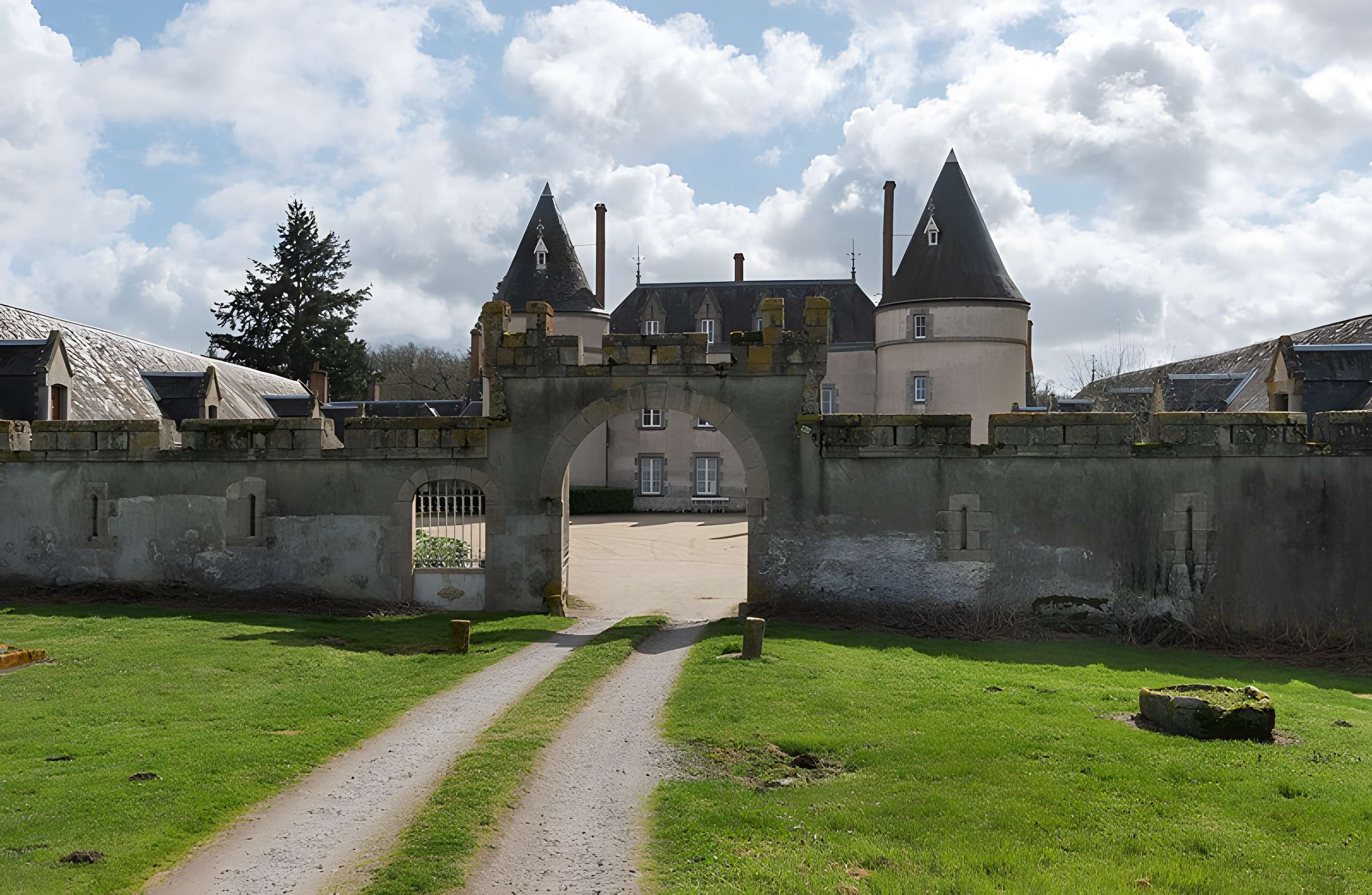 Château de la Tour aux Paulmes