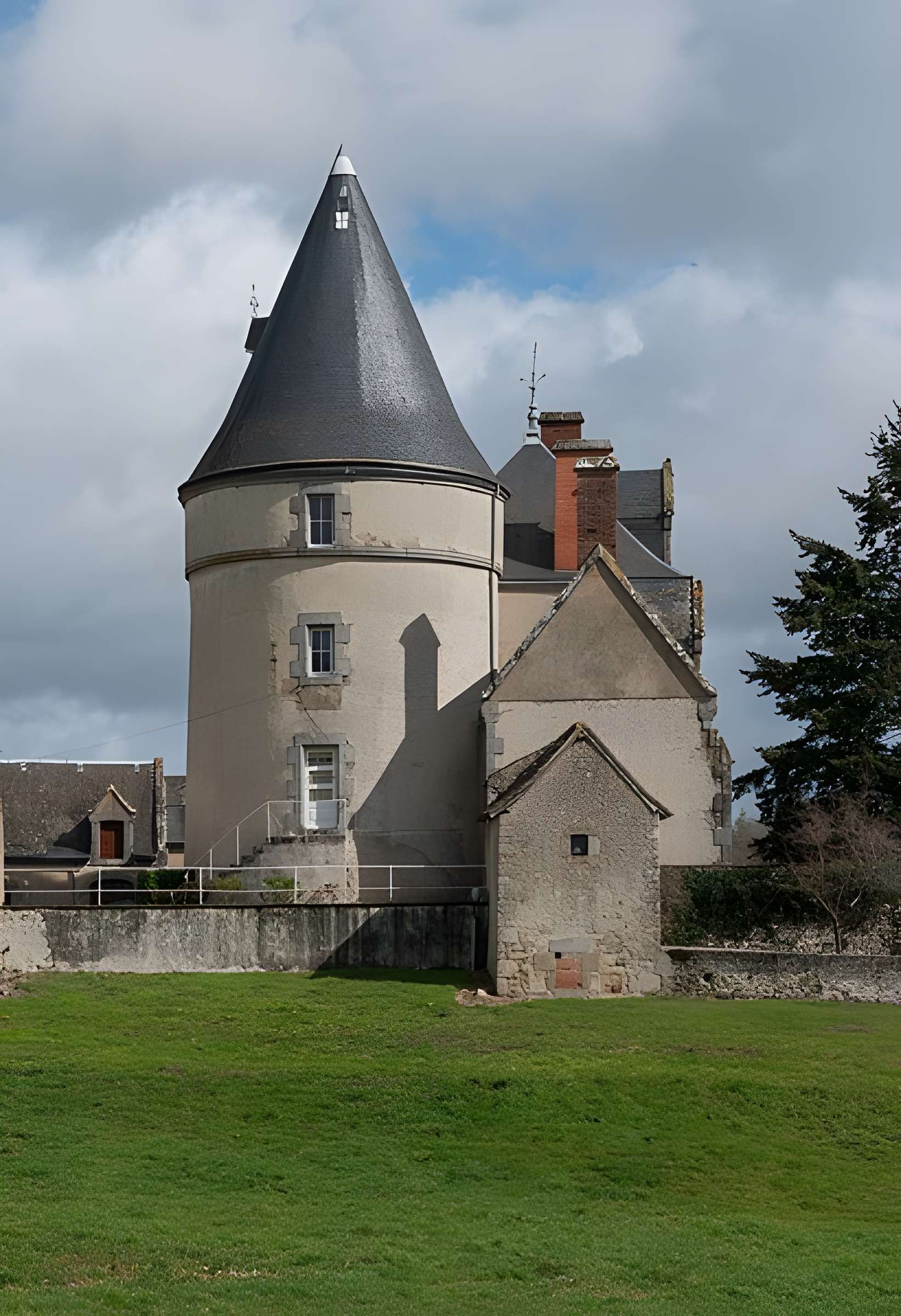 Château de la Tour aux Paulmes