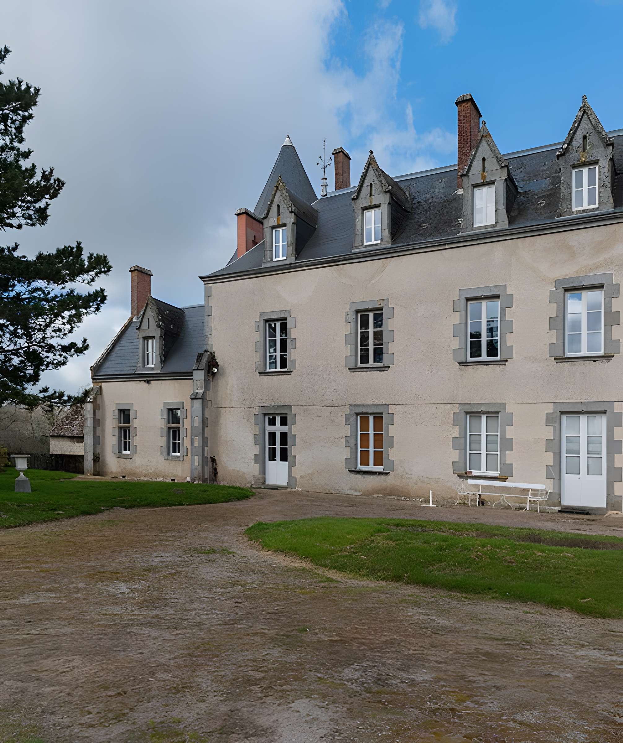 Château de la Tour aux Paulmes