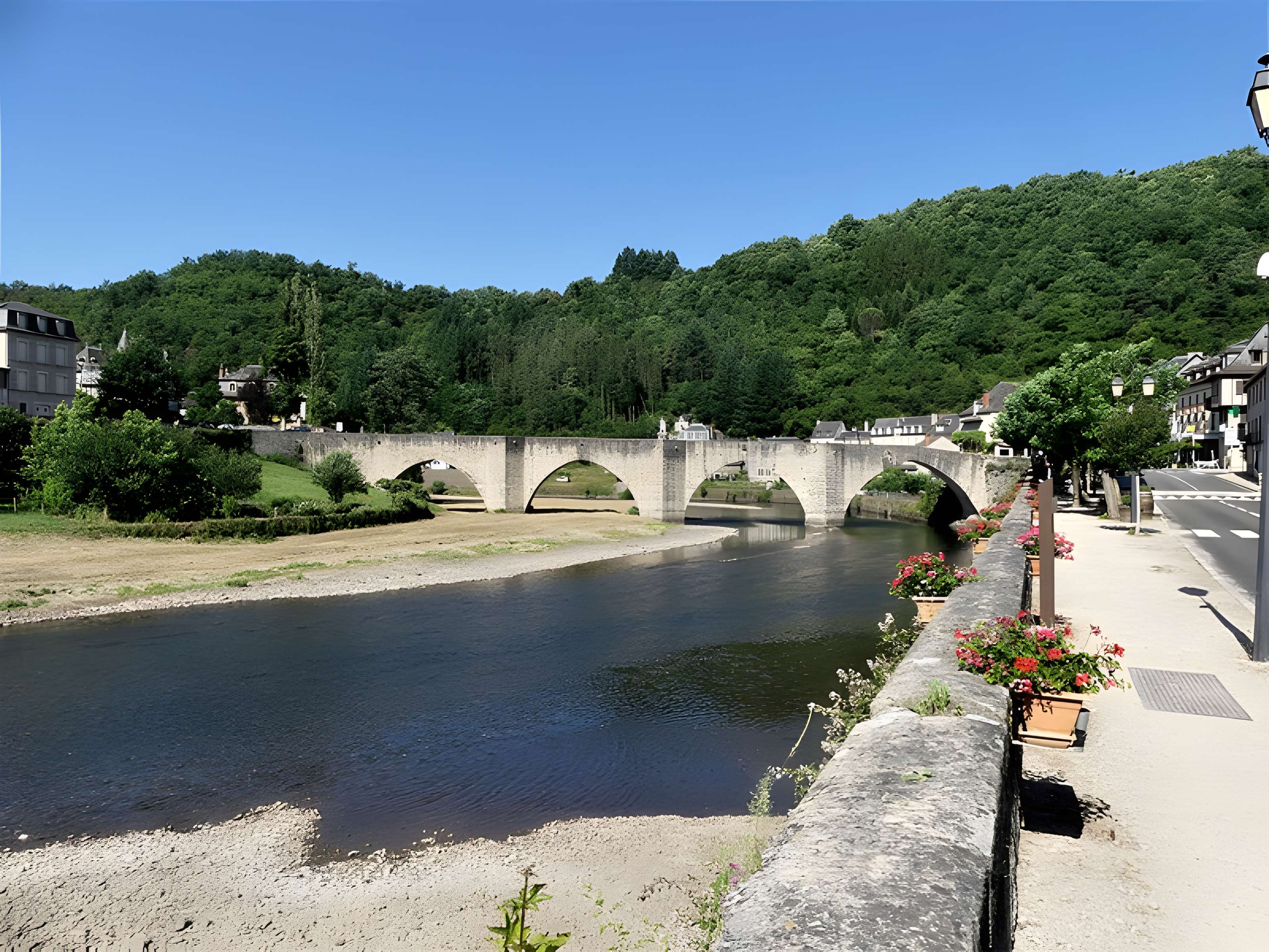 Pont dit d'Estaing à Estaing