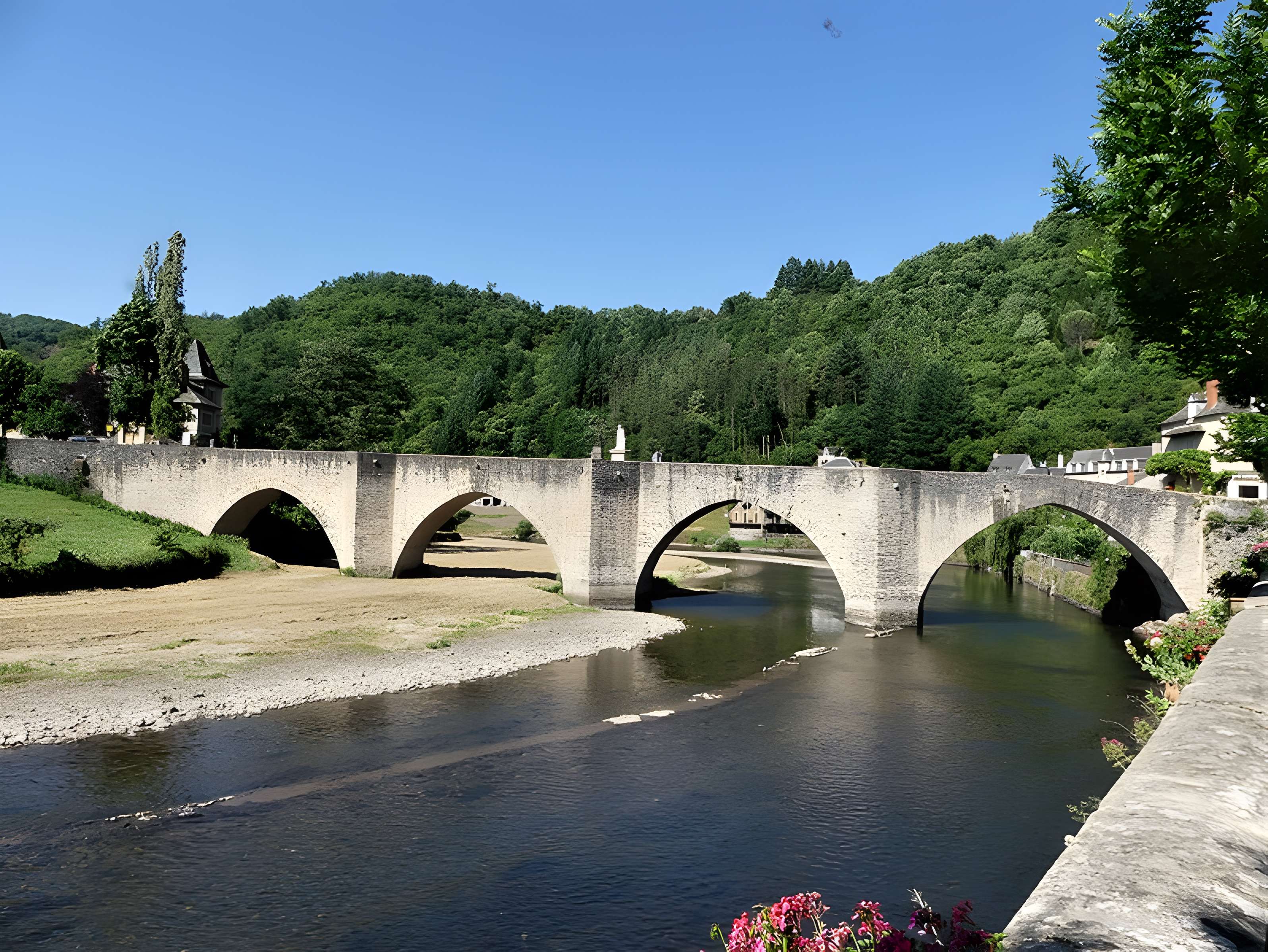 Pont dit d'Estaing à Estaing