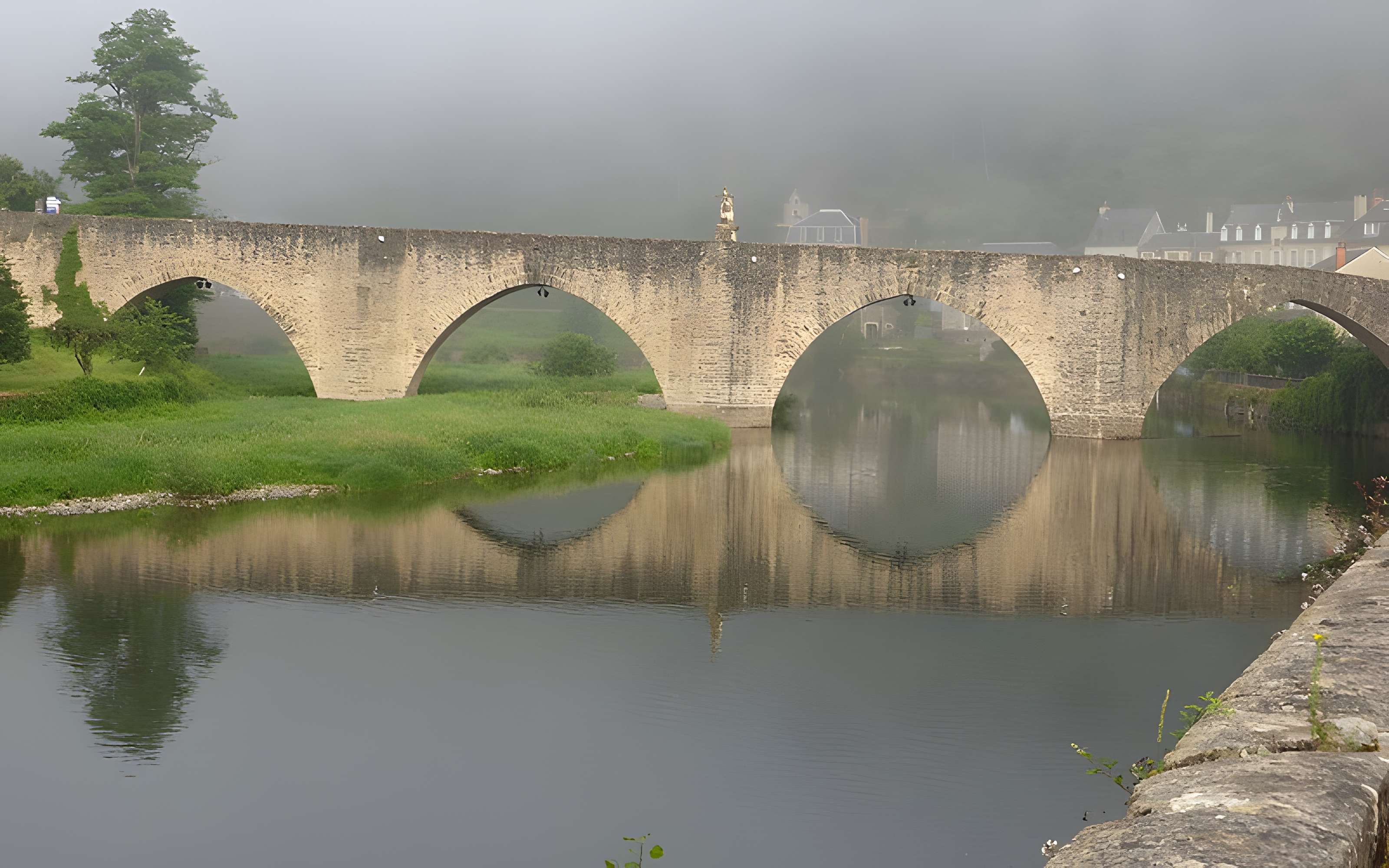 Pont dit d'Estaing à Estaing