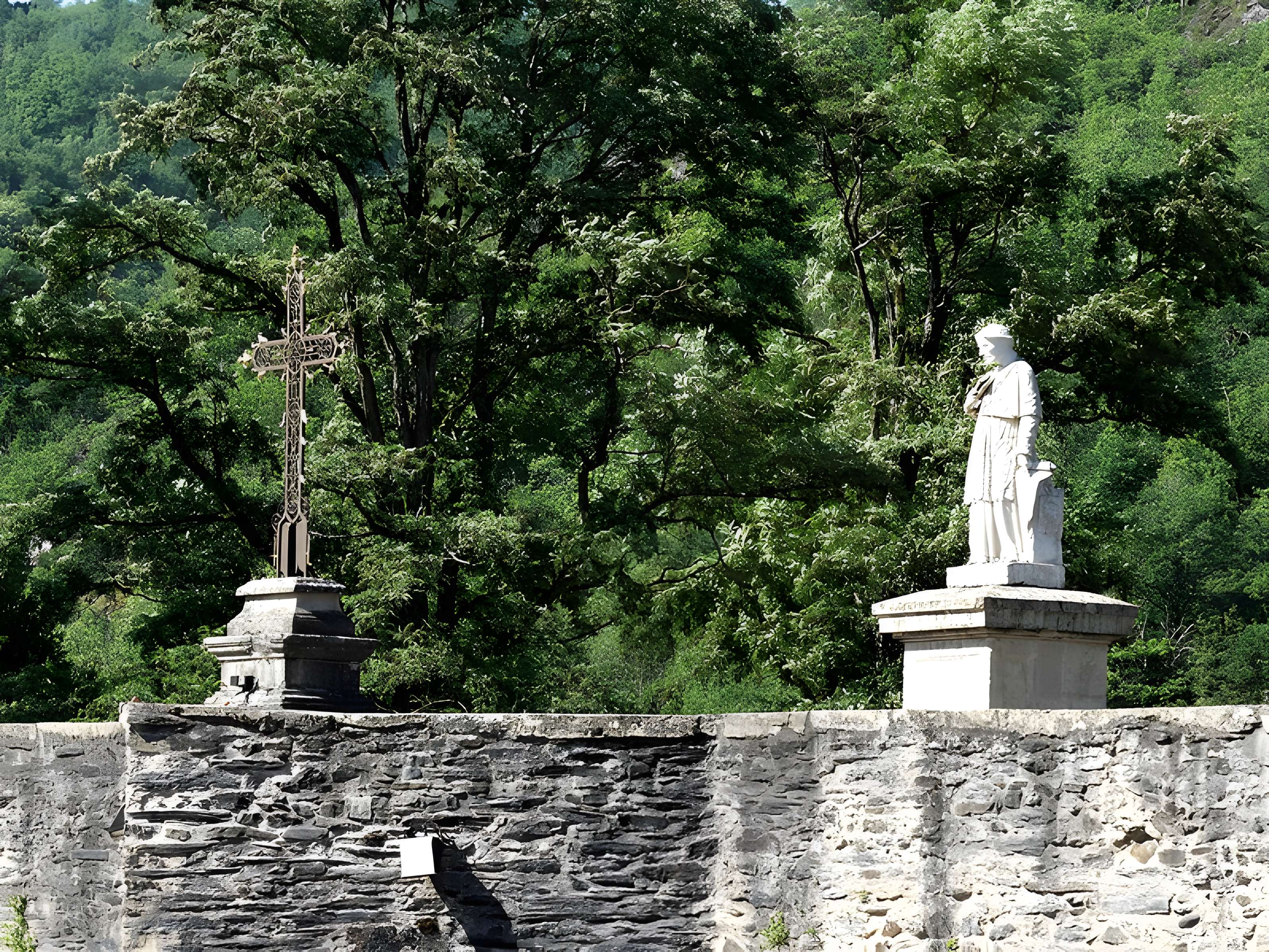 Pont dit d'Estaing à Estaing
