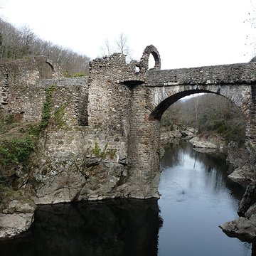 Pont du Diable sur lAriège, près de Mercus-Carrabet
