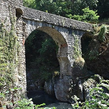 Pont du Diable sur lAriège, près de Mercus-Carrabet