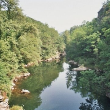 Pont du Diable sur lAriège, près de Mercus-Carrabet