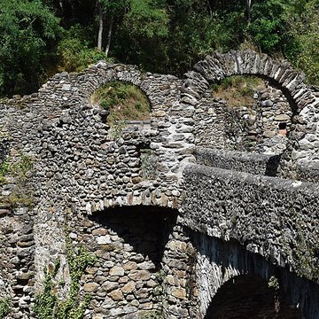 Pont du Diable sur lAriège, près de Mercus-Carrabet