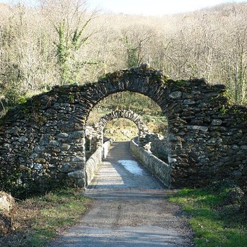 Pont du Diable sur lAriège, près de Mercus-Carrabet