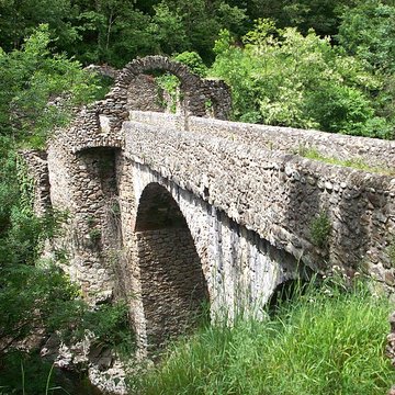 Pont du Diable sur lAriège, près de Mercus-Carrabet