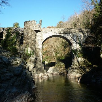 Pont du Diable sur lAriège, près de Mercus-Carrabet