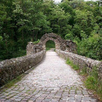 Pont du Diable sur lAriège, près de Mercus-Carrabet