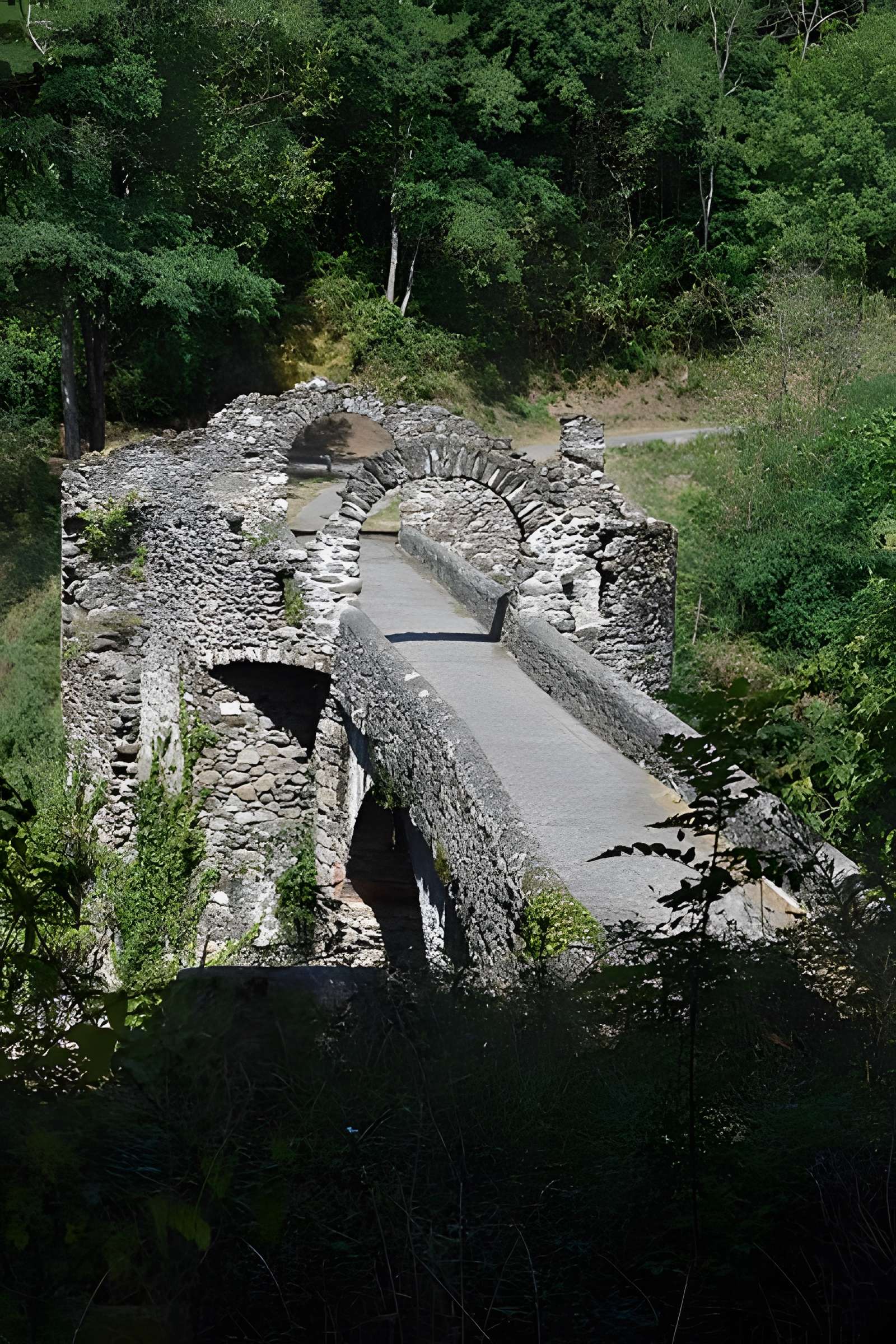 Pont du Diable sur l'Ariège, près de Mercus-Carrabet