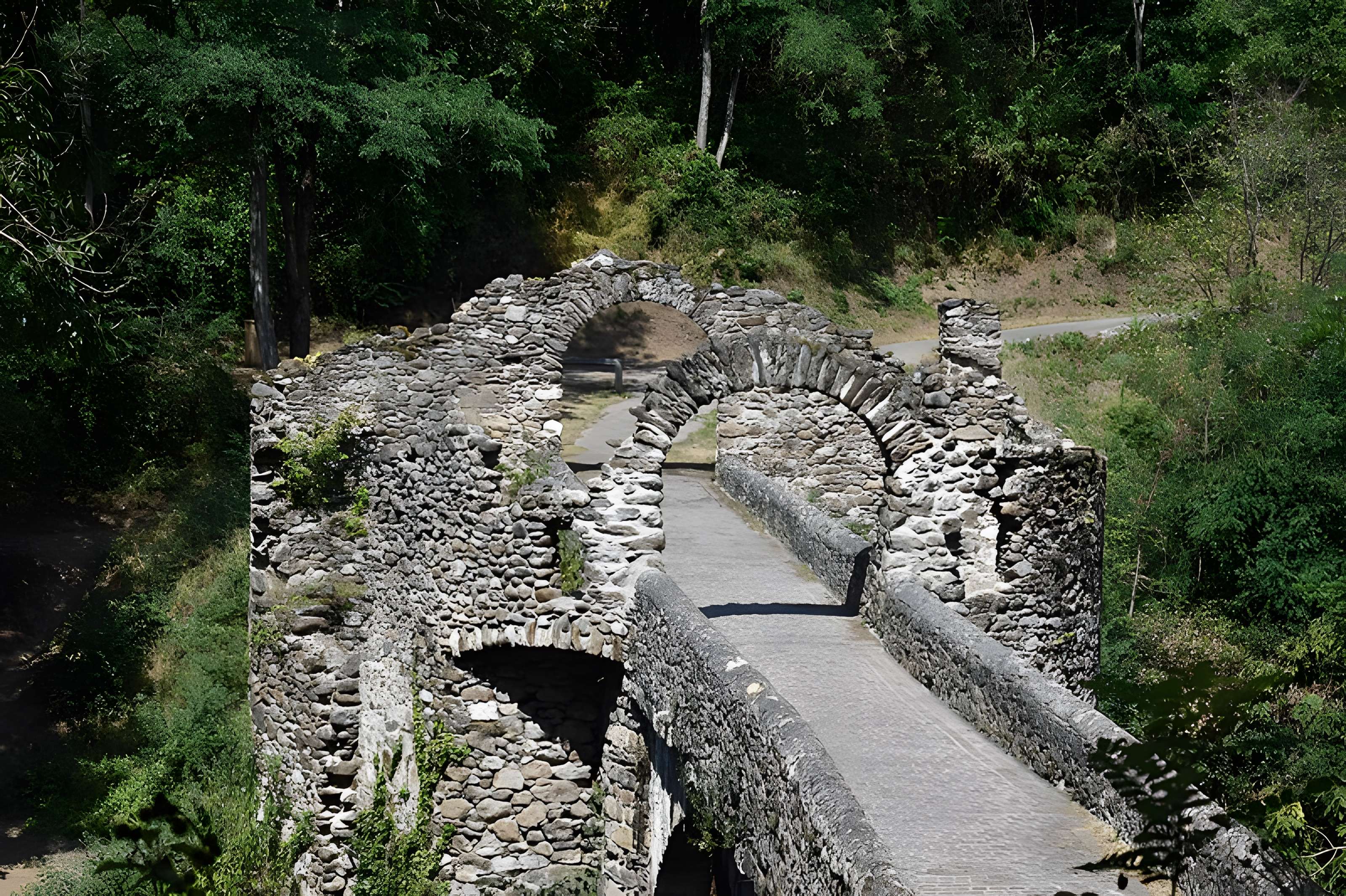 Pont du Diable sur l'Ariège, près de Mercus-Carrabet