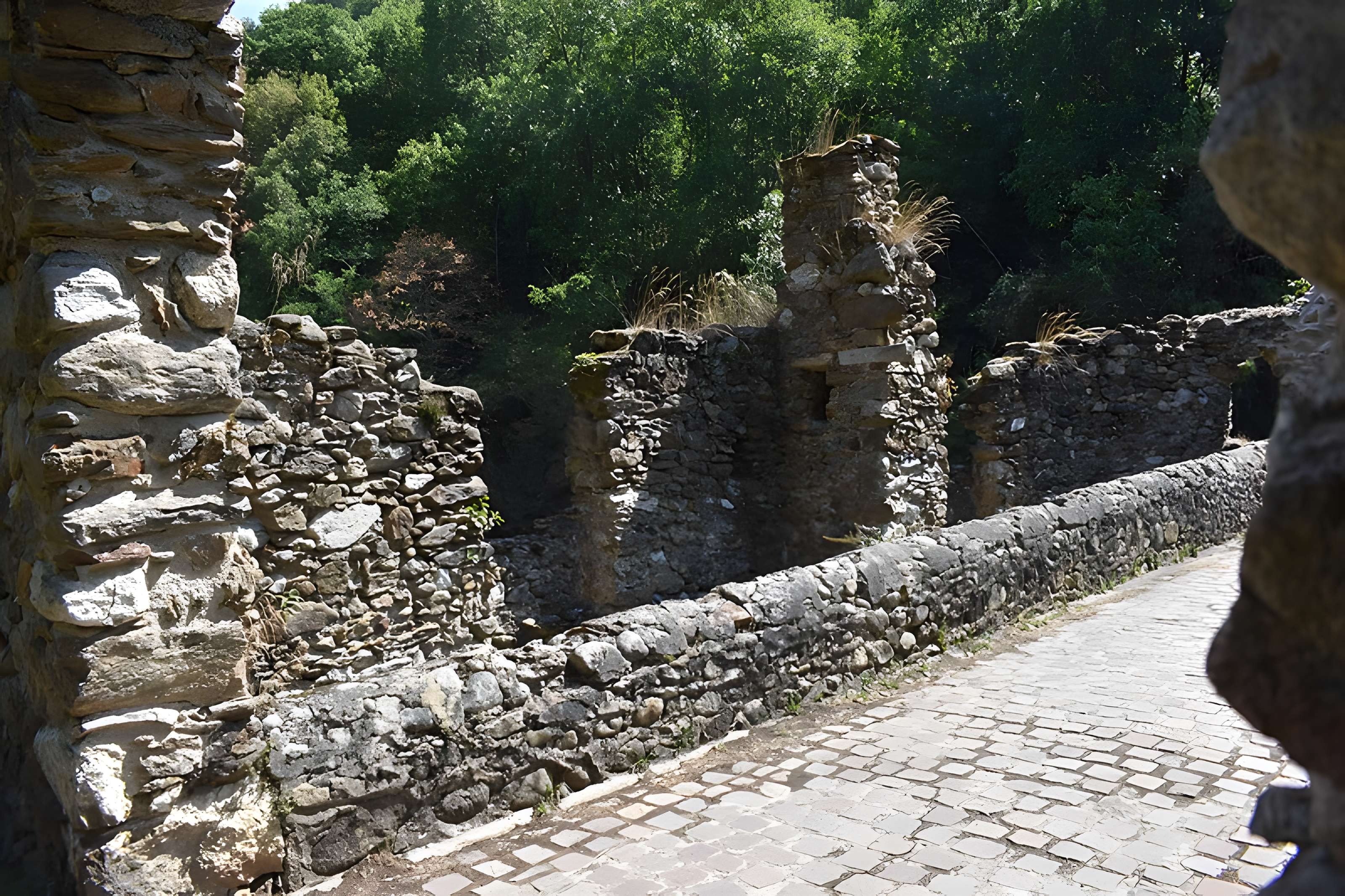 Pont du Diable sur l'Ariège, près de Mercus-Carrabet