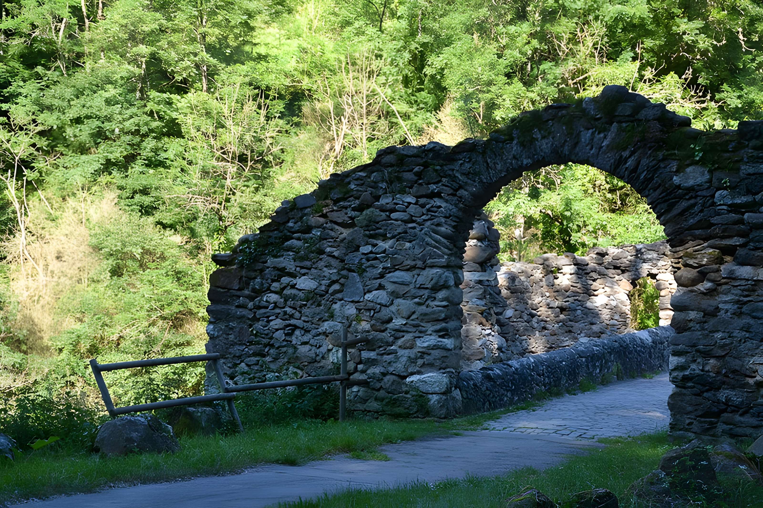 Pont du Diable sur l'Ariège, près de Mercus-Carrabet