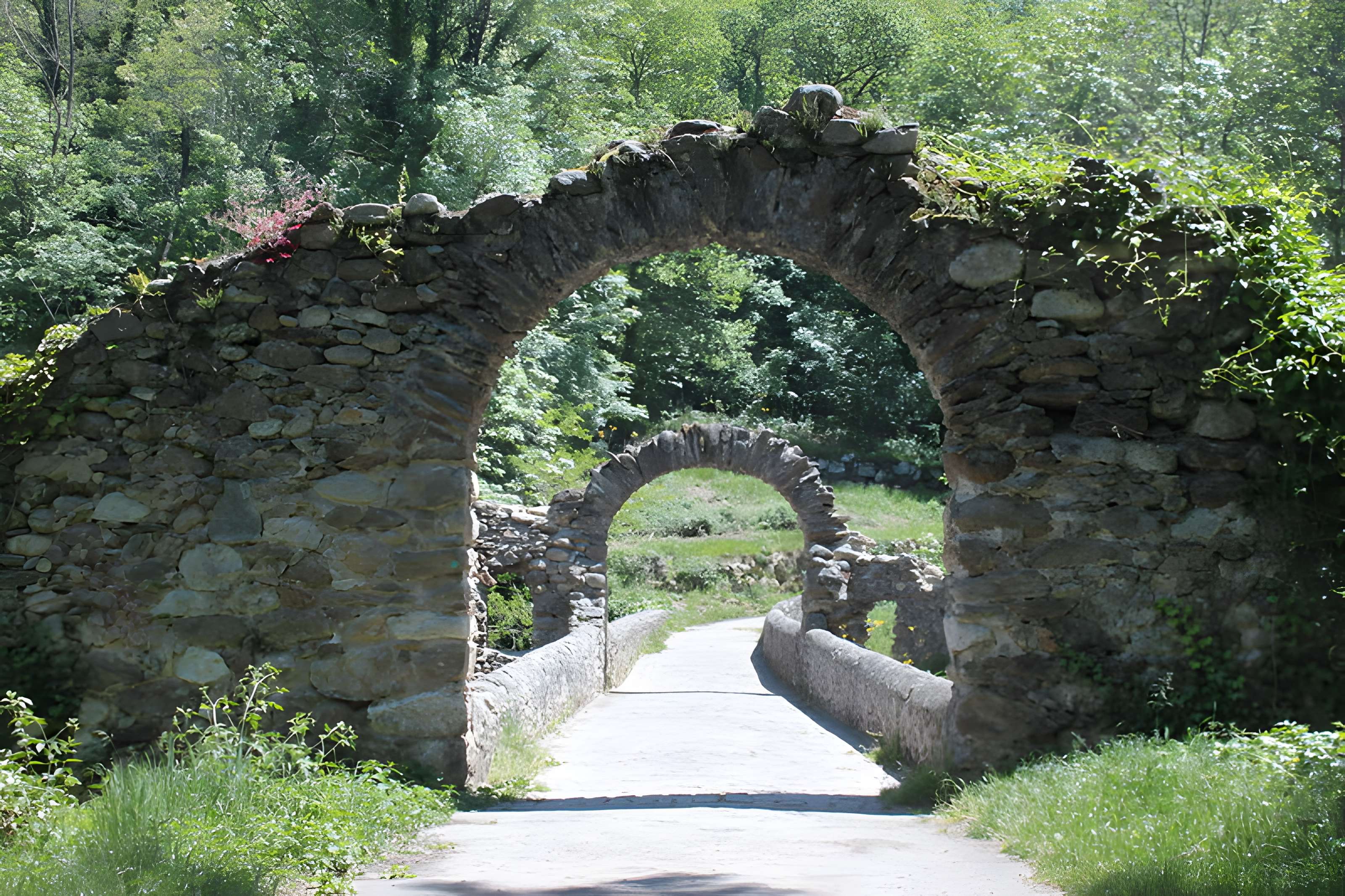Pont du Diable sur l'Ariège, près de Mercus-Carrabet