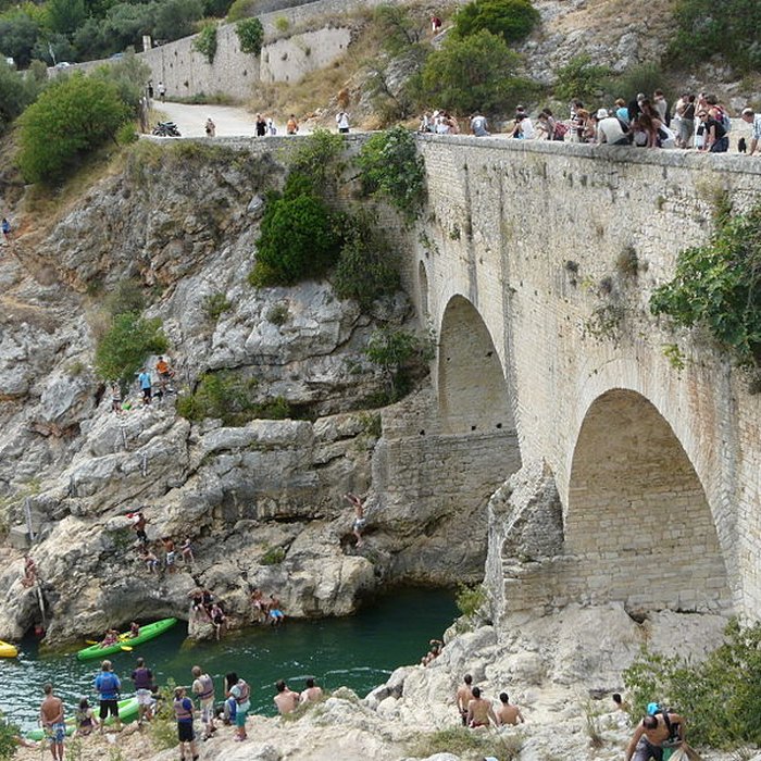 Photo de Pont sur lHérault, dit Pont du Diable également sur commune de Saint-Jean-de-Fos