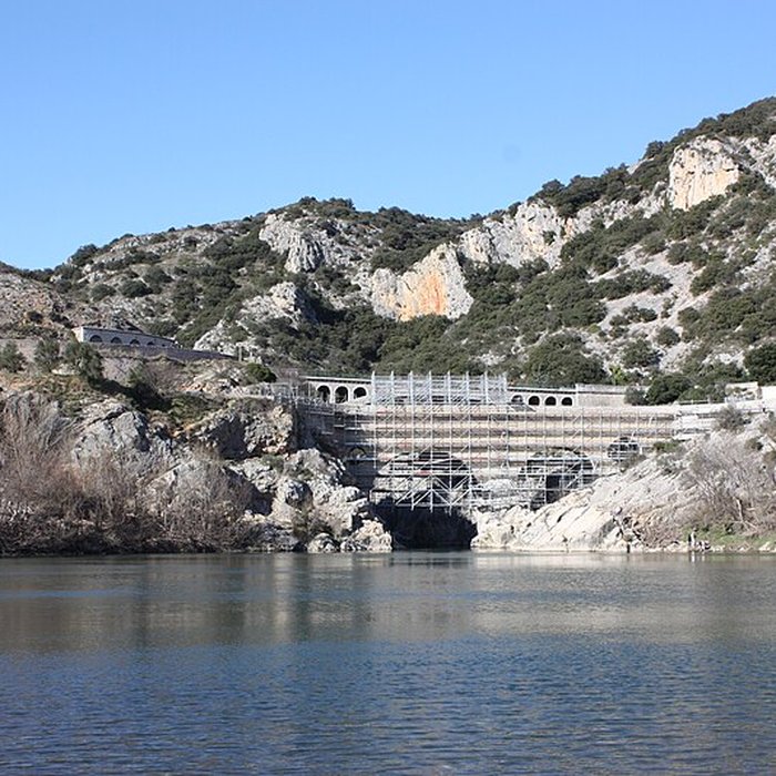 Photo de Pont sur lHérault, dit Pont du Diable également sur commune de Saint-Jean-de-Fos